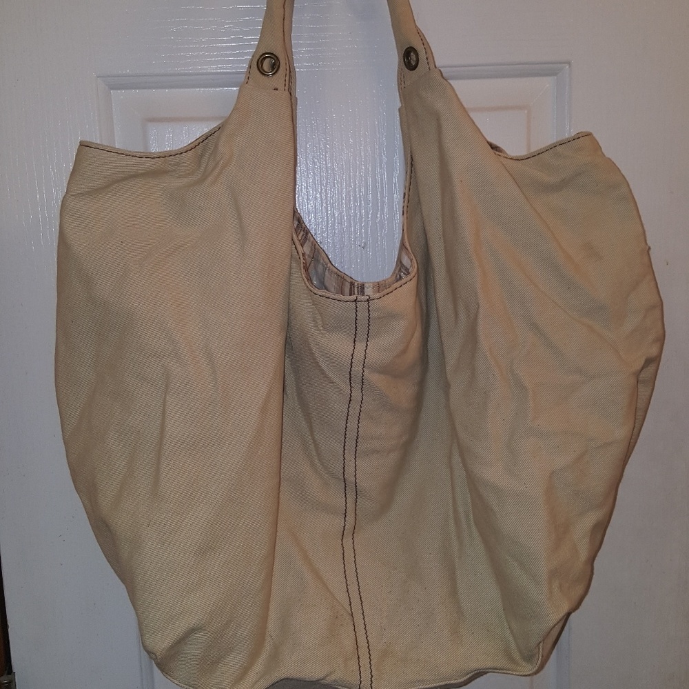Tan drop bag